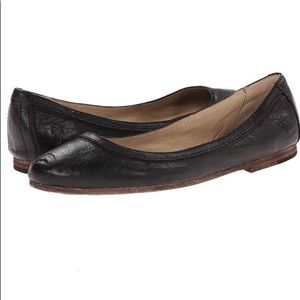 Frye GUC Carson flats, black